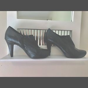 ❤️ Soft leather platform booties